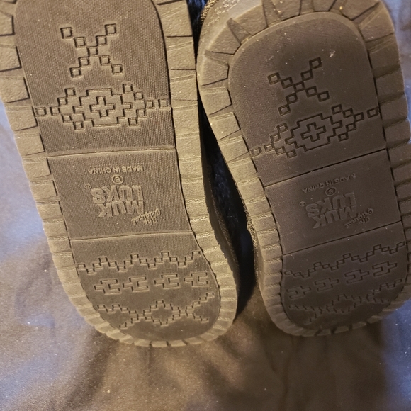 Boots - Picture 3 of 3